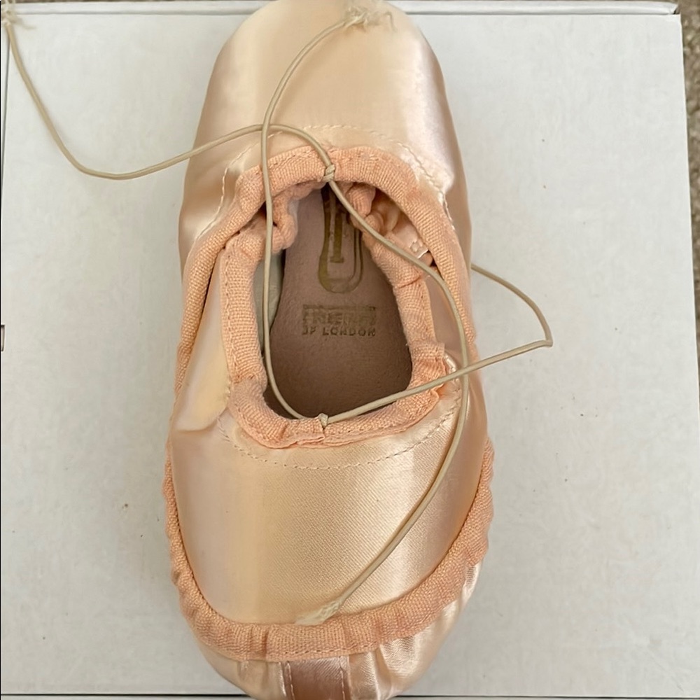 Freed of London pointe shoes